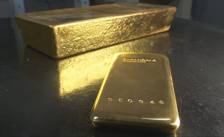 Na França, primeiro-ministro cai com menos de um