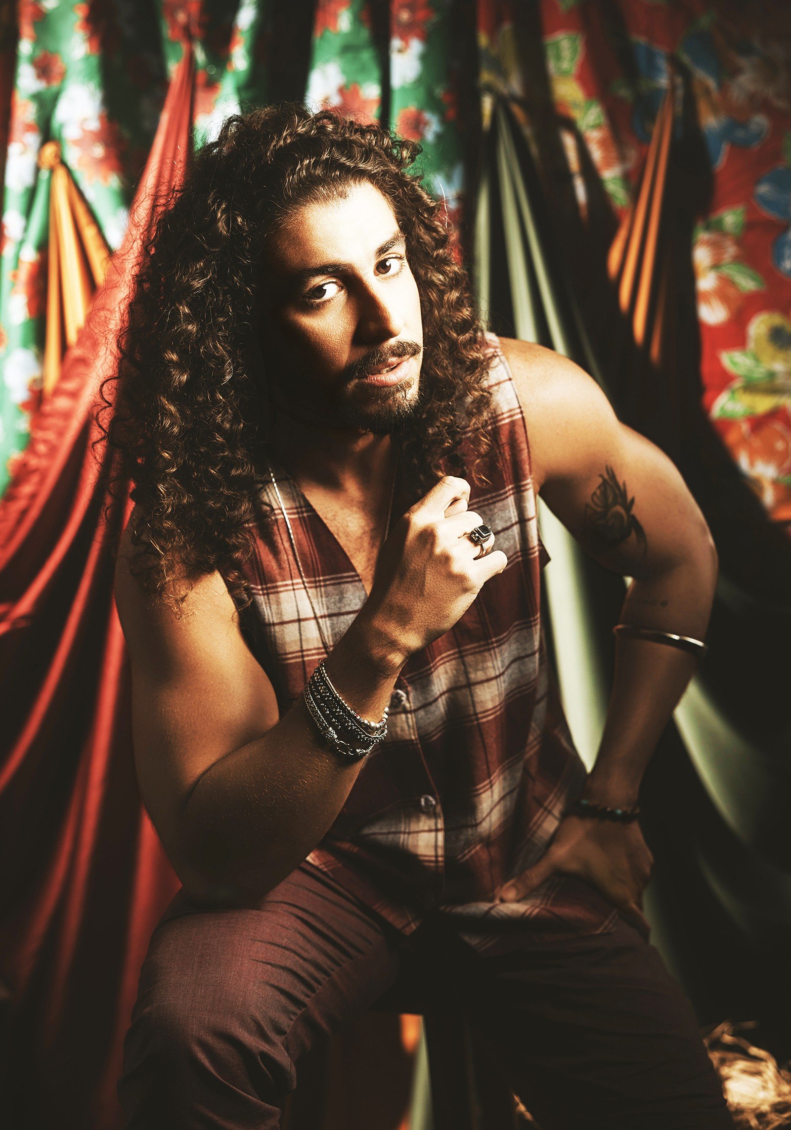 O cantor e compositor paraibano Juzé lançou nesta