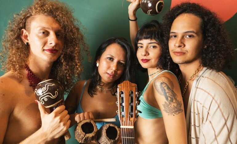 O quarteto manauara Delírio Cabana lançou nesta terça-feira