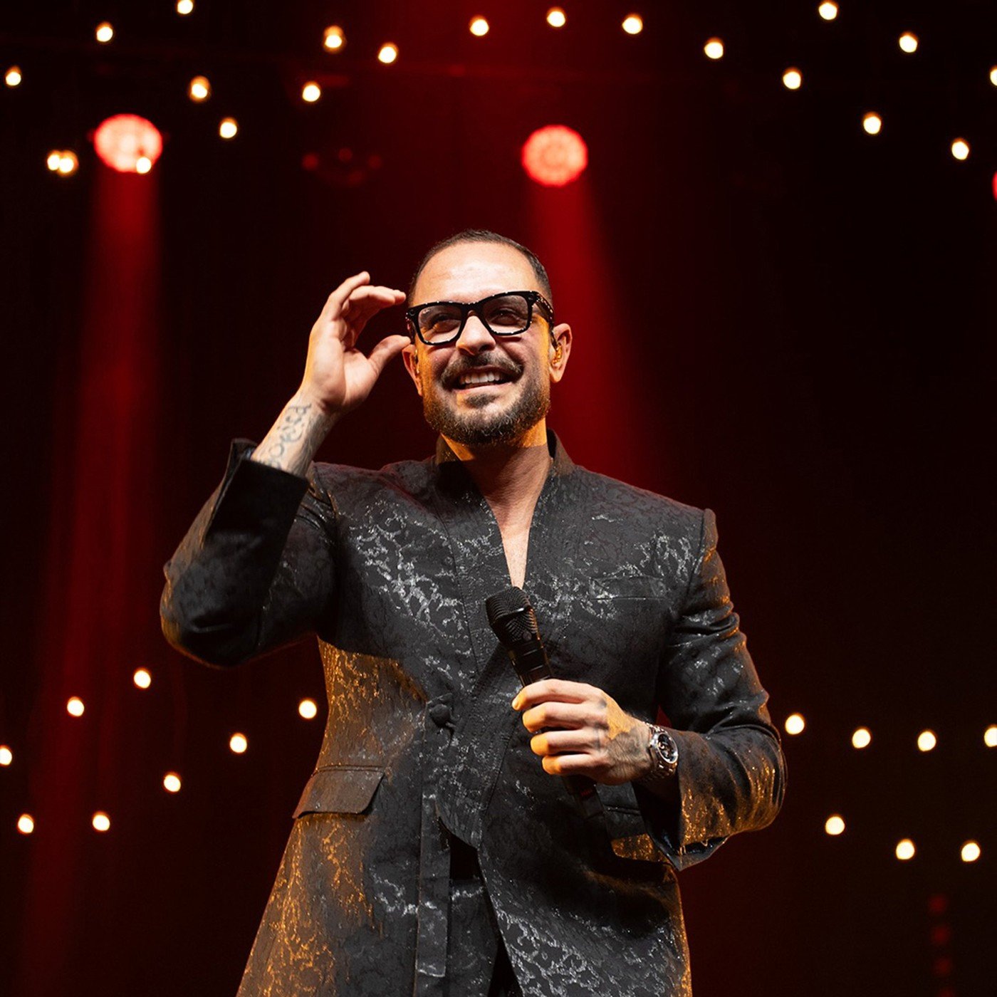 Diogo Nogueira prepara espetáculo com orquestra, bailarinos