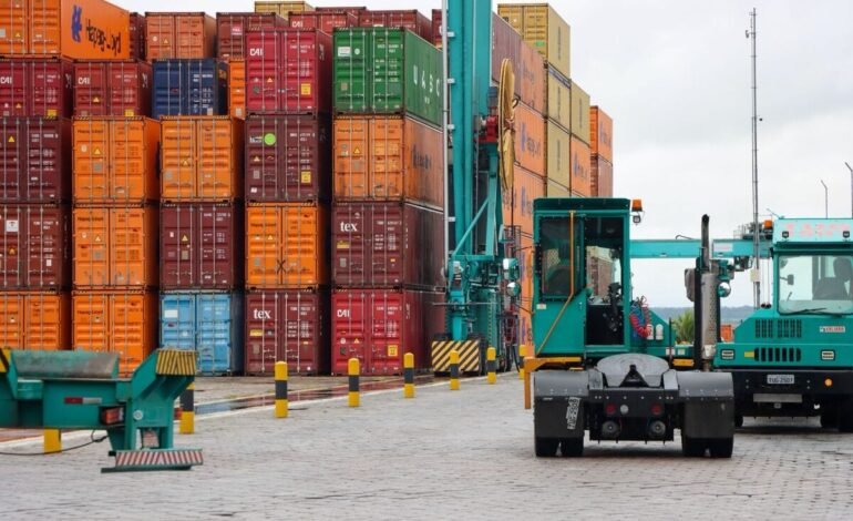 As contas externas do Brasil foram deficitárias em