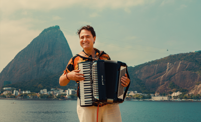 O acordeonista Kiko Horta lançou em 10 de outubro o