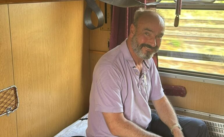 Mark Smith, de origem britânica, abandonou as viagens