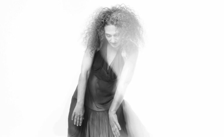 A cantora, compositora e violonista paulista Badi Assad