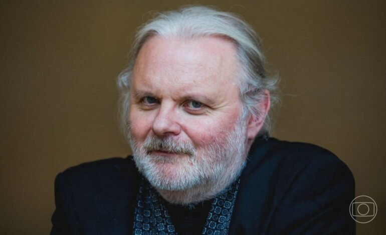 O húngaro László Krasznahorkai recebeu o Prêmio Nobel