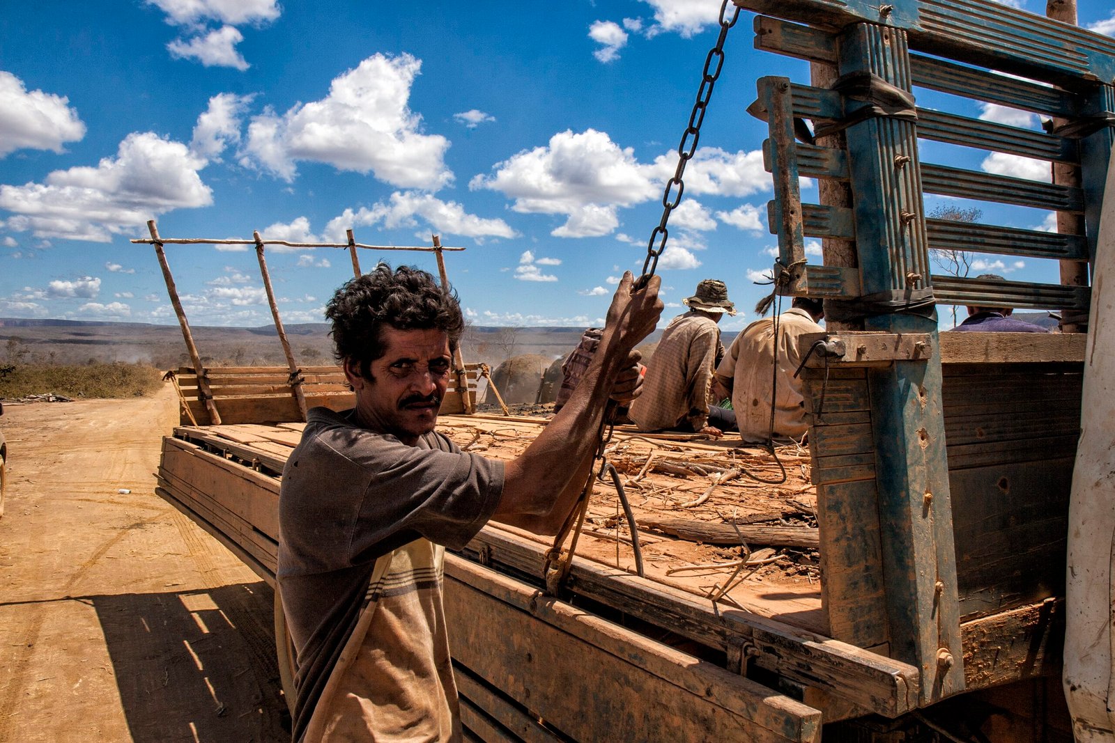 “Trabalho Escravo: Uma Realidade Oculta” reúne 29 fotografia