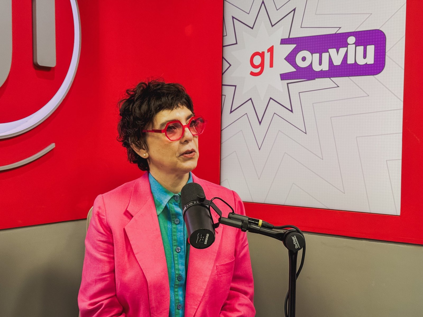 Adriana Calcanhotto é a convidada do g1 ouviu desta sexta