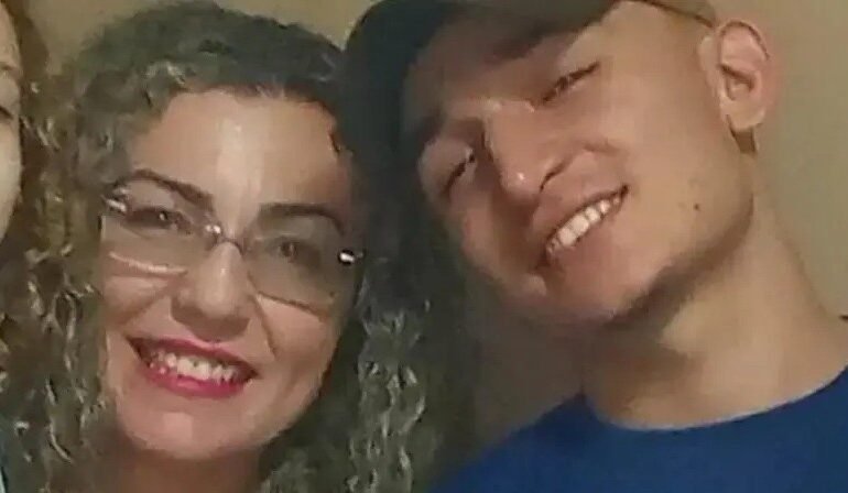 No domingo (12), o cantor João Gomes emocionou