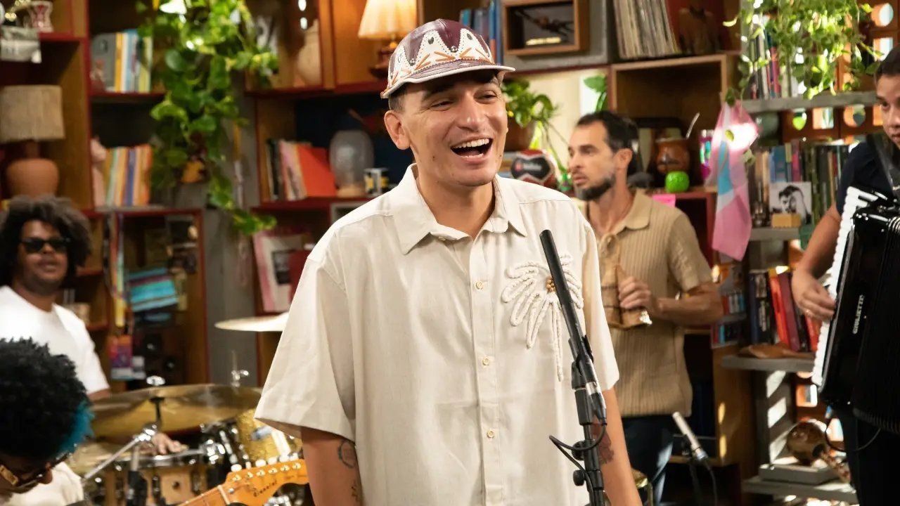 Sem microfone, retorno e celular: Como (e de quem) foi