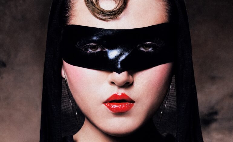 Mia Badgyal, travesti de 28 anos da Zona Leste de