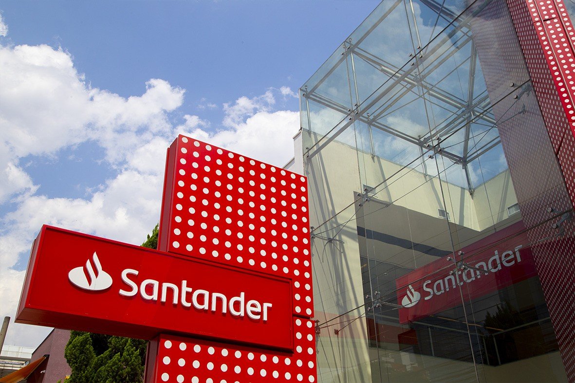O Santander Brasil registrou lucro líquido de R$