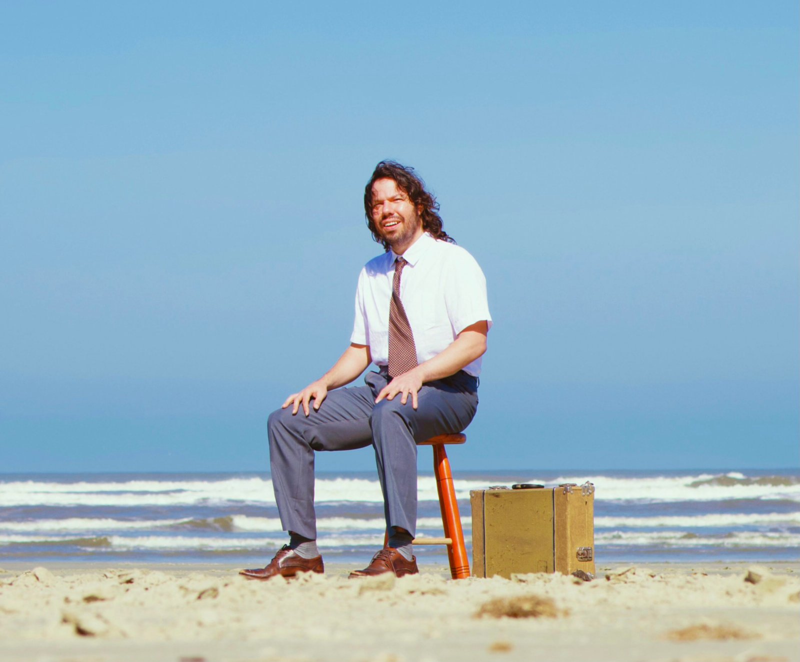 O vocalista e guitarrista da banda Maglore, Teago