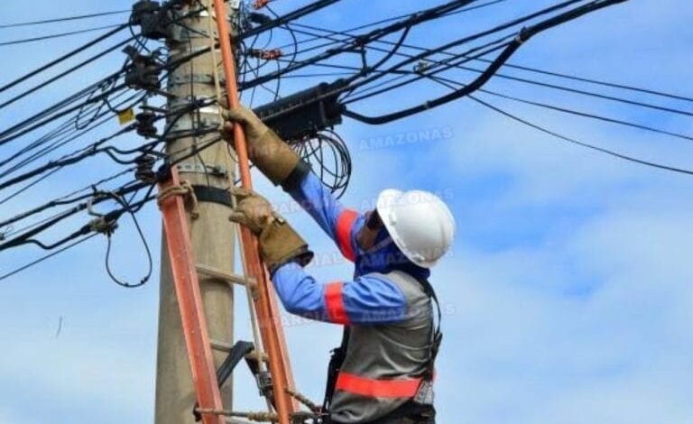 Durante a madrugada desta terça-feira (14), um incêndio