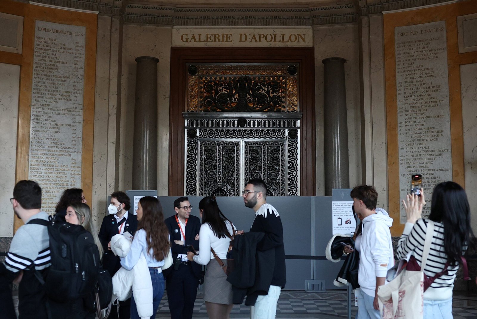 O Museu do Louvre, em Paris, anunciou a instalação de