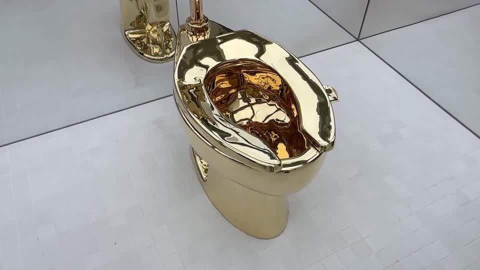 Um vaso sanitário de ouro 18 quilates foi vendido por