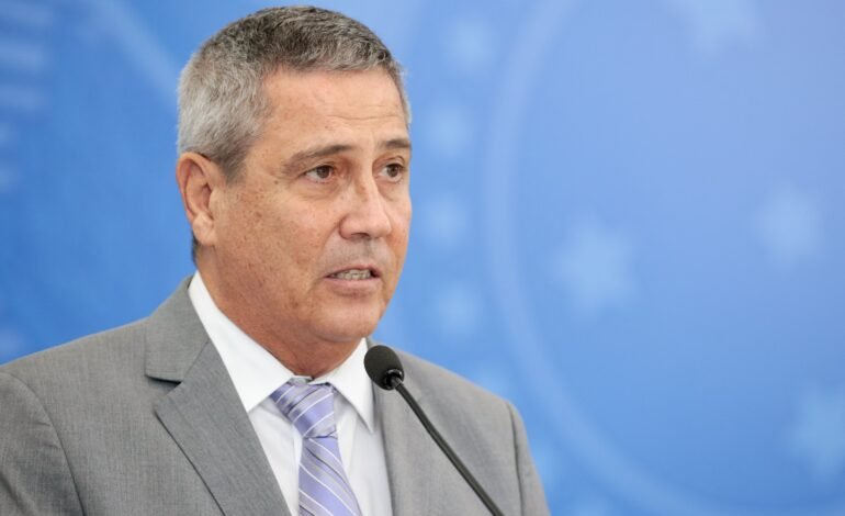 A prisão de generais em unidades militares no