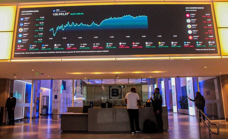 Ibovespa registra sexto recorde seguido e fecha acima