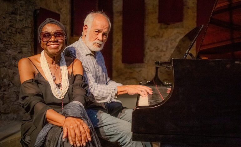 Áurea Martins e Cristovão Bastos lançam o álbum