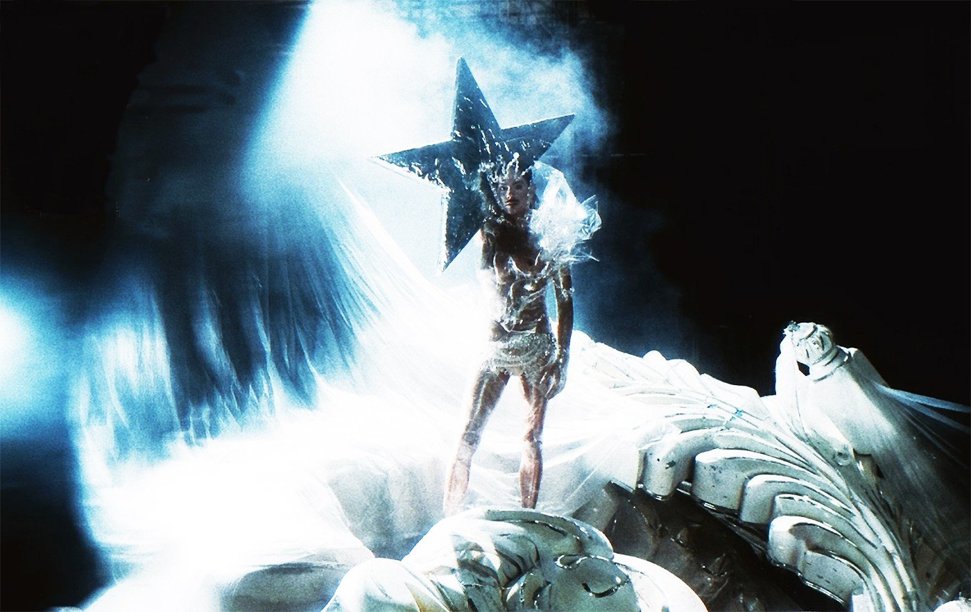 O cantor e compositor carioca Cesar Soares lançou