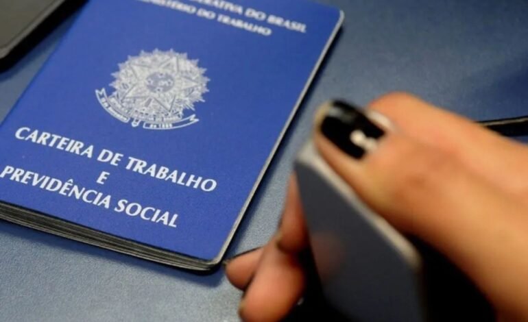 A taxa de desemprego no Brasil caiu para 5,4% no