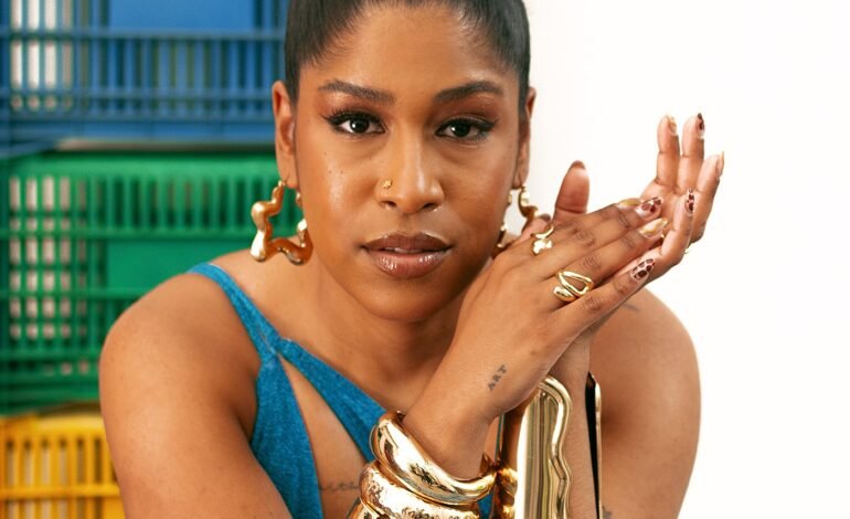 A rapper Drik Barbosa lançou em 25 de novembro o