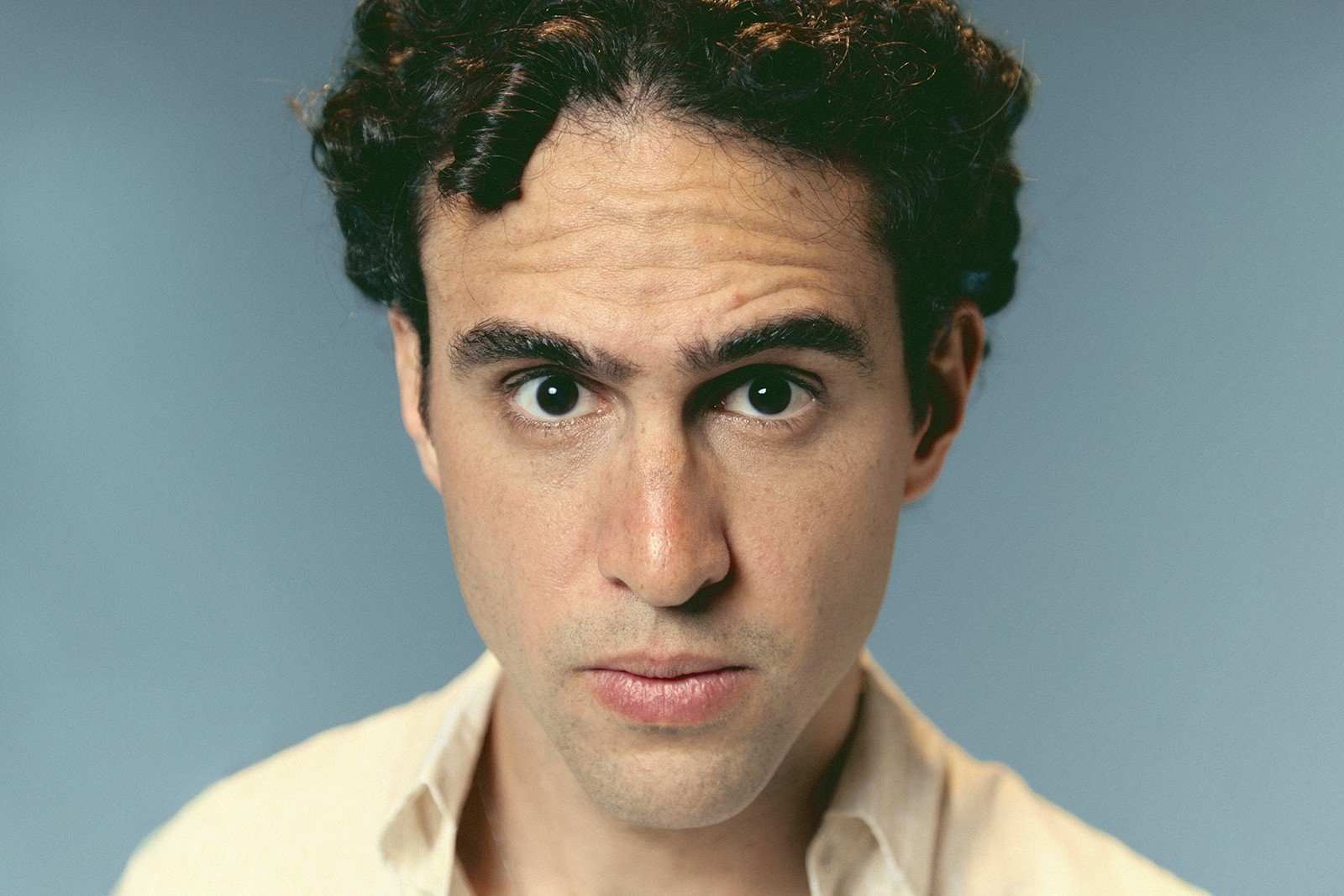 O cantor e compositor Zeca Veloso lançou, em