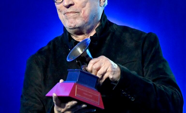 O cantor, compositor e pianista brasileiro Ivan Lins