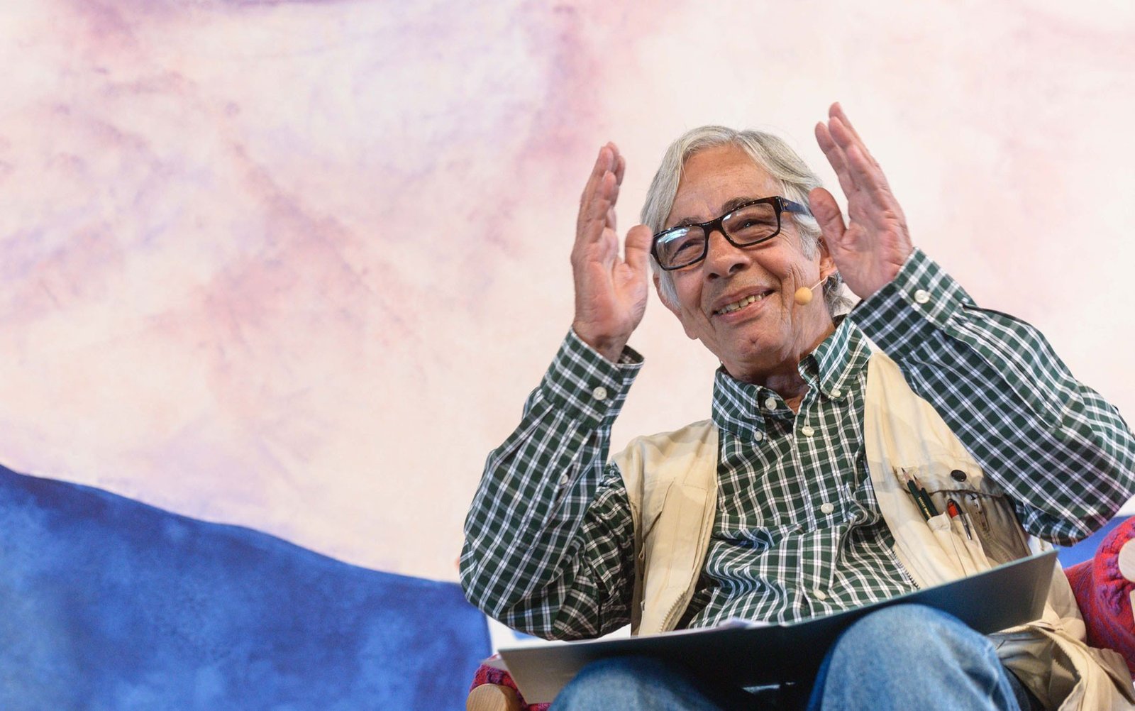 O poeta Leonardo Fróes morreu aos 84 anos, segundo informou