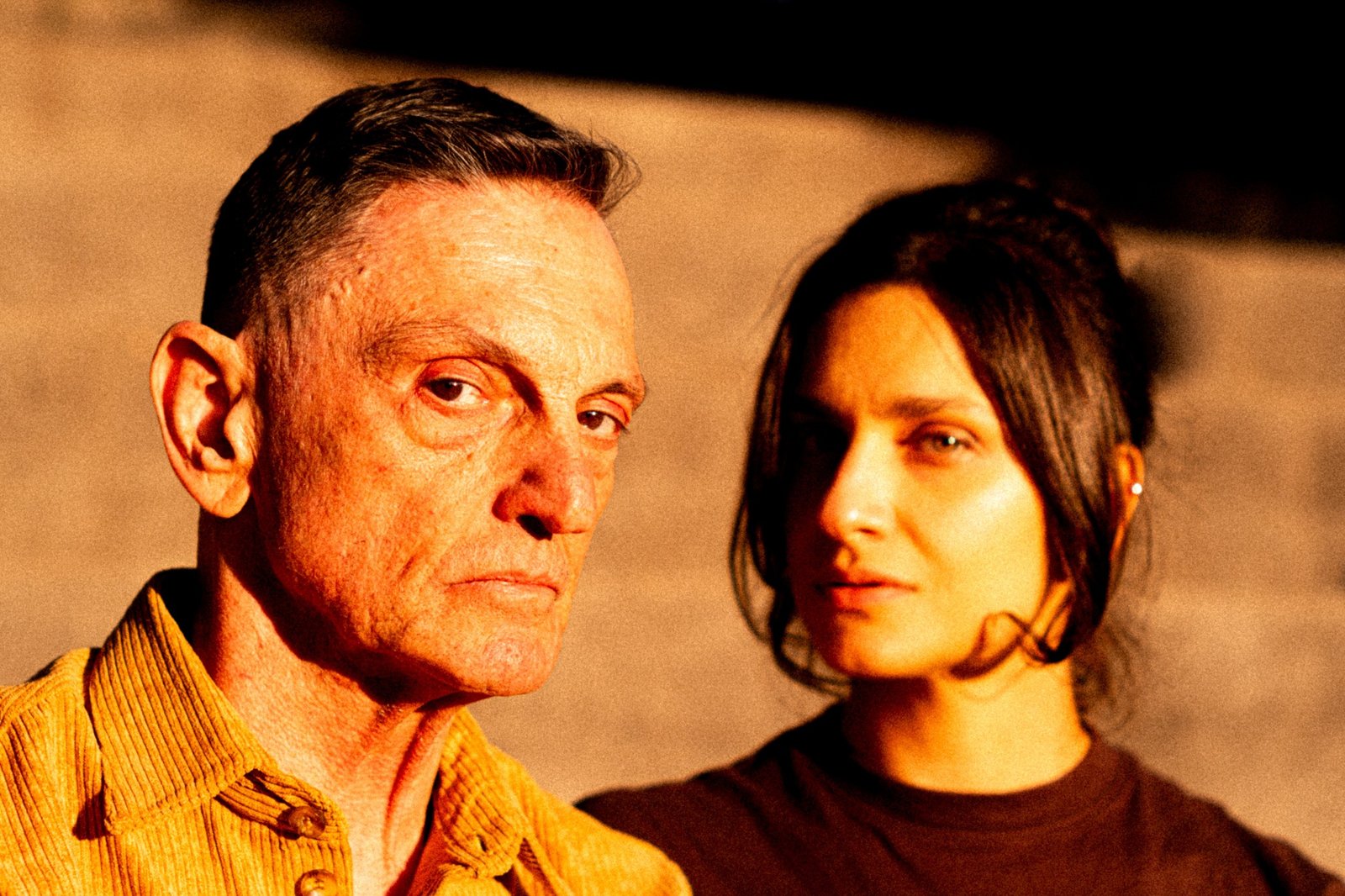 Paulo Miklos e Papisa lançam single duplo com