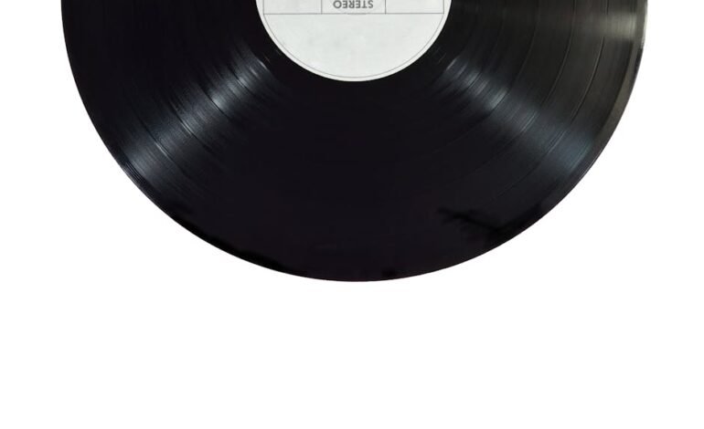 Rodrigo Campos e Clima lançaram o álbum “Questão