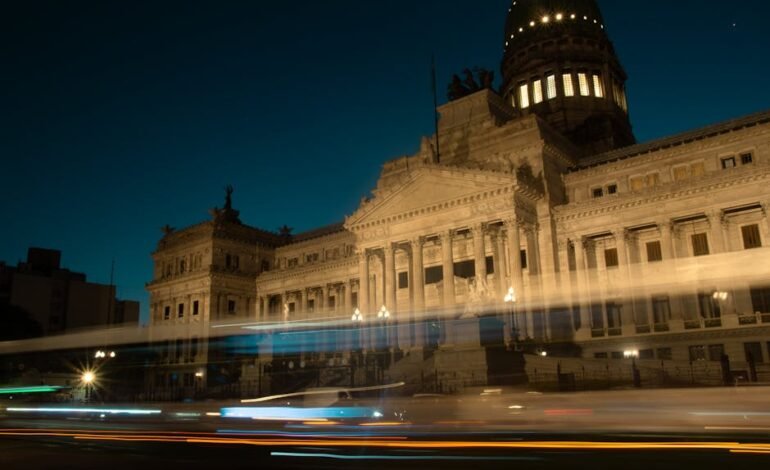 O Senado deve votar nesta terça-feira (4) o projeto que