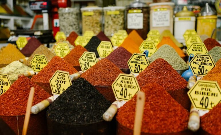 O dólar abriu nesta terça-feira (18) com o mercado financeir