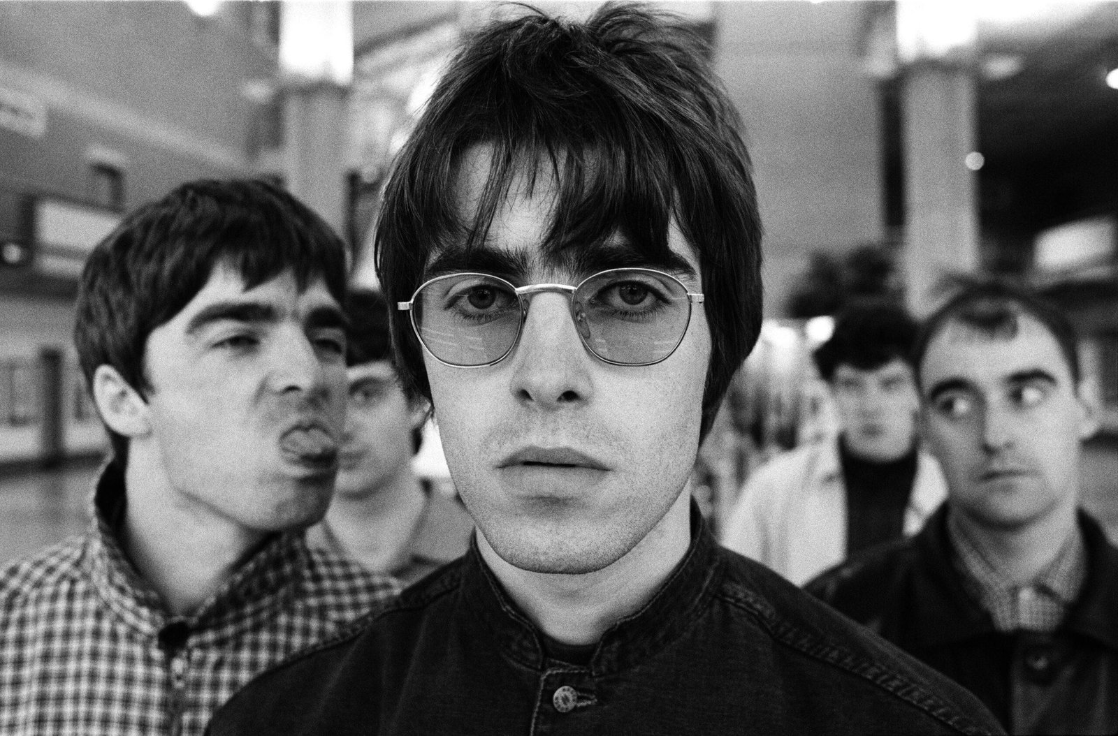 Dezesseis anos após o fim do Oasis, os irmãos Liam