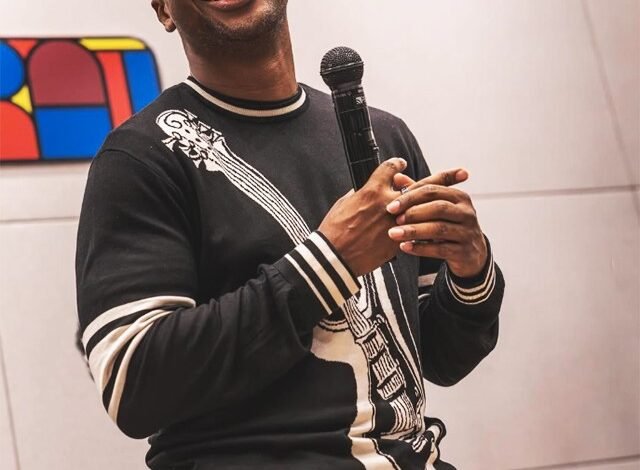 O cantor Thiaguinho realiza hoje, 6 de novembro