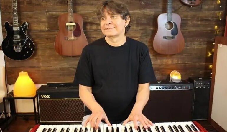 O cantor e compositor Lô Borges morreu aos 73 anos