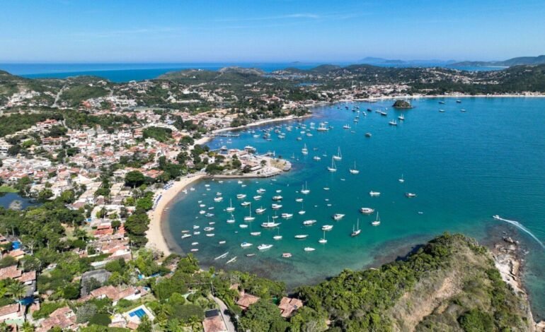 A plataforma de hospedagem Booking.com indicou oito destinos