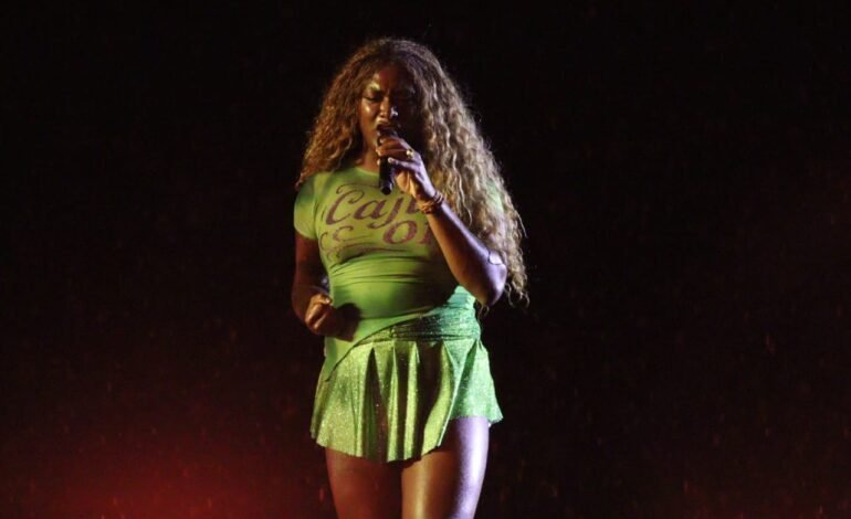 A cantora Liniker se apresentou pela primeira vez