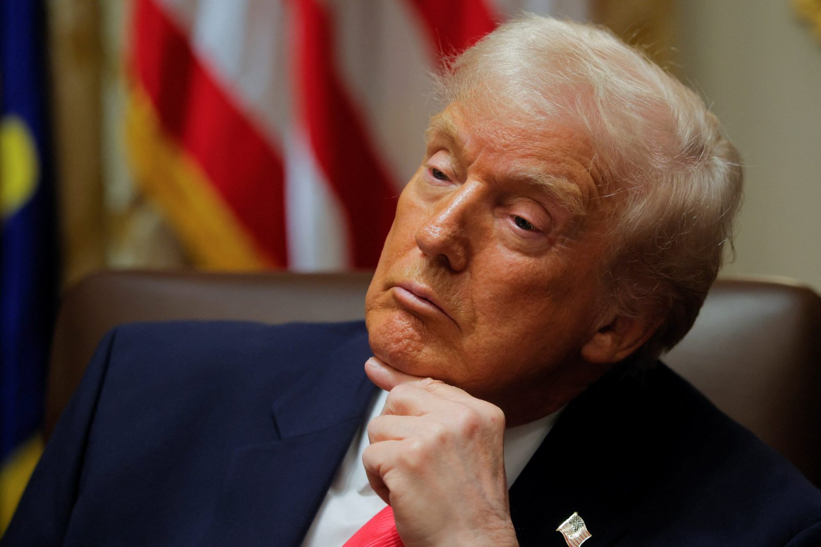 Trump anuncia decreto para regulamentar inteligência artific