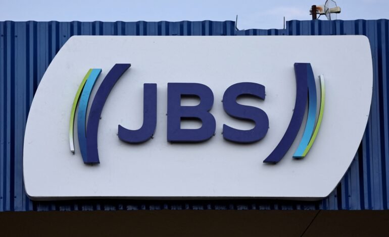 A JBS anunciou o fechamento da fábrica da Swift Beef