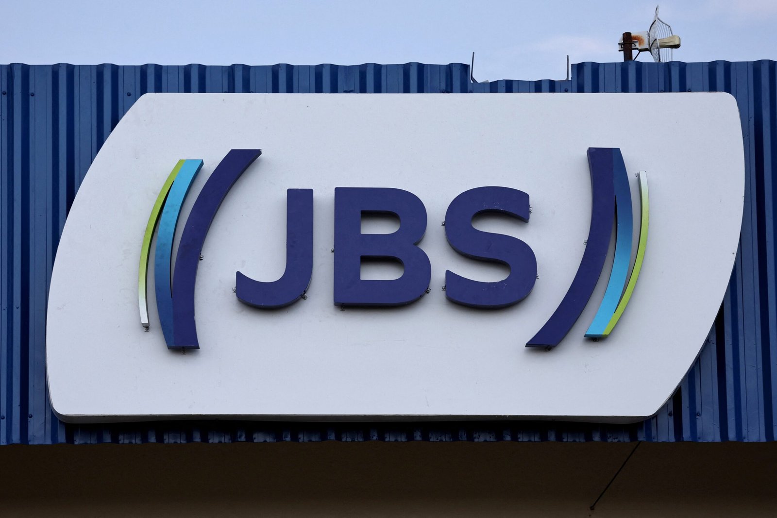 A JBS anunciou o fechamento da fábrica da Swift Beef