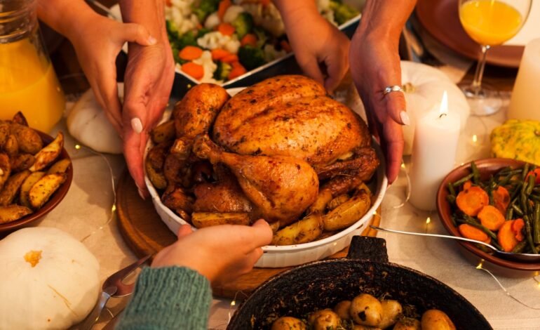 O peru servido na ceia de Natal é geralmente a