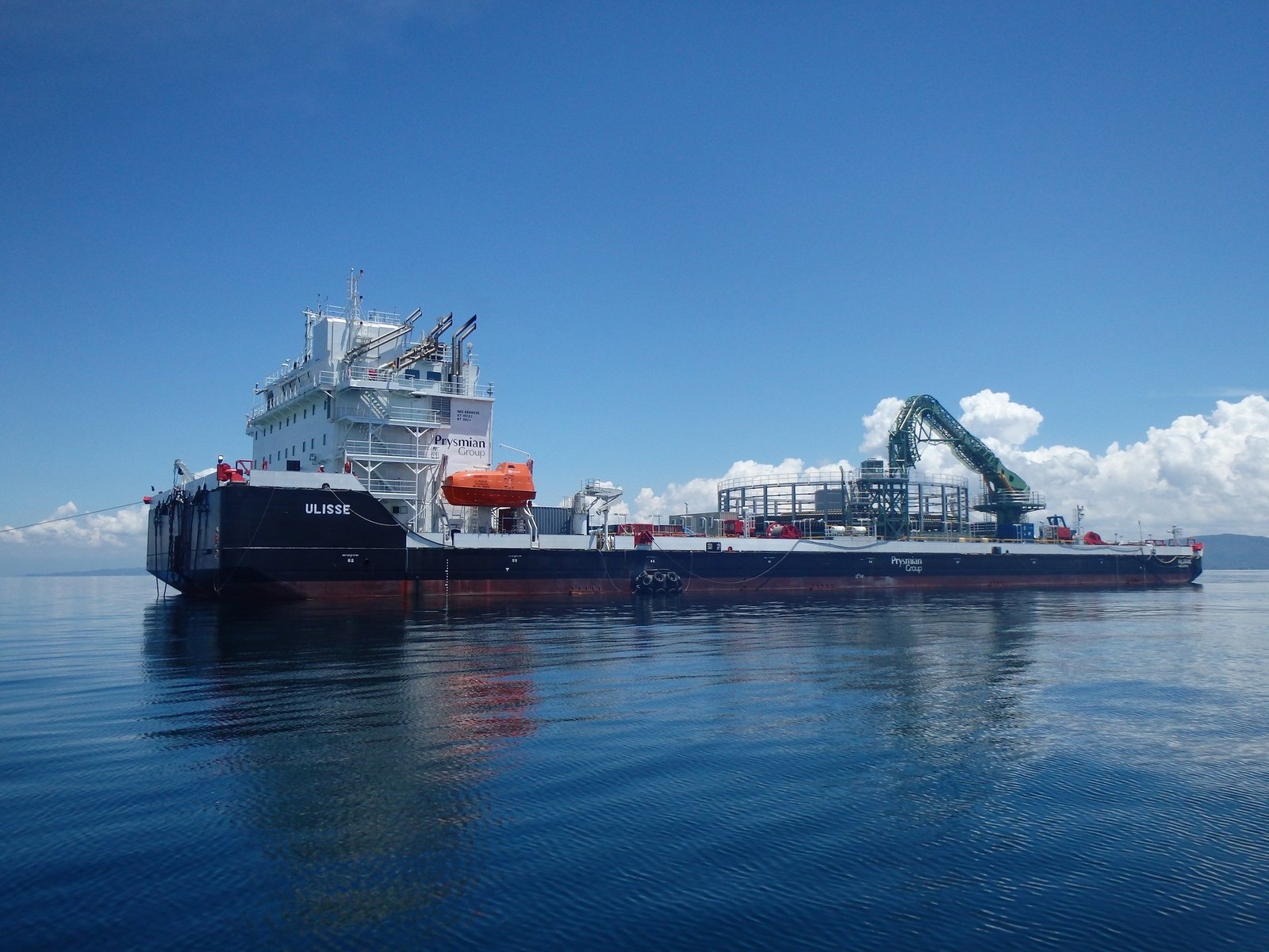 Cabos submarinos, responsáveis pela maior parte da comunicaç