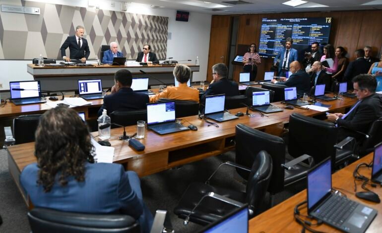 A Câmara dos Deputados aprovou nesta terça-feira (9)