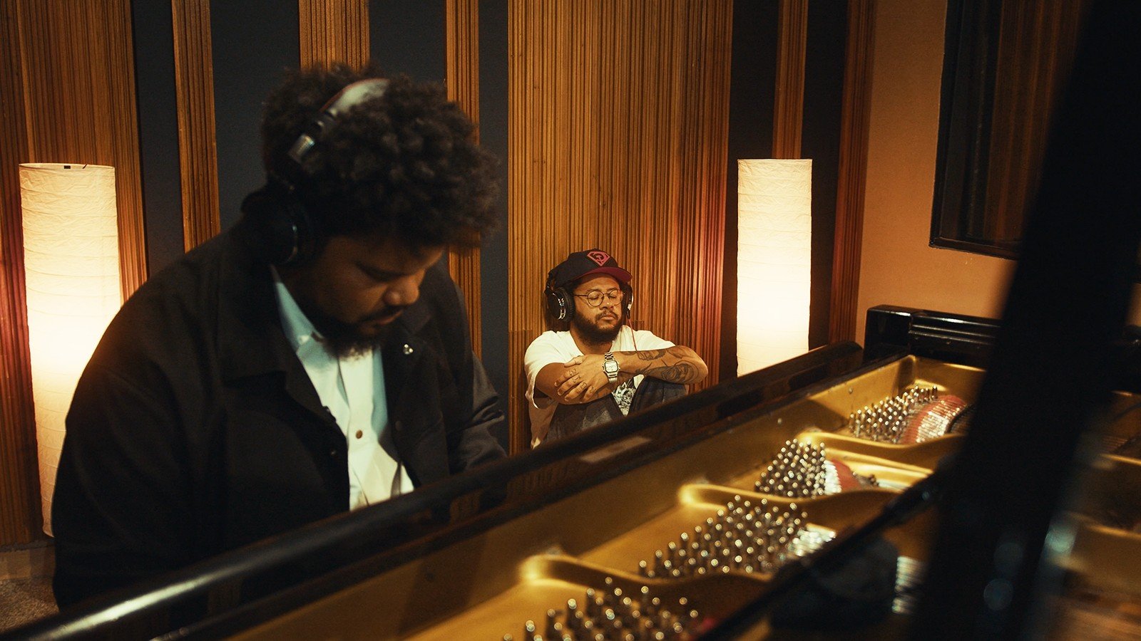 O pianista pernambucano Amaro Freitas participou da gravação