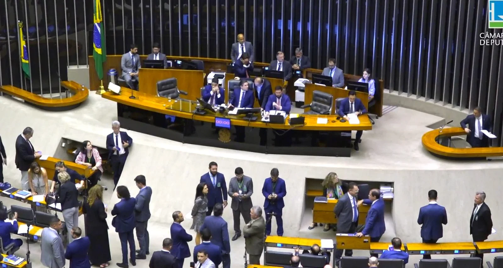 A Câmara dos Deputados aprovou nesta segunda-feira (15)