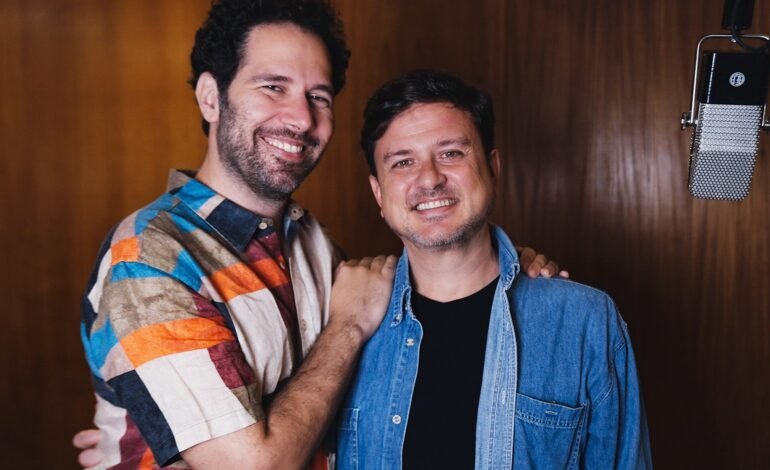 Alfredo Del-Penho (à esquerda) e Pedro Paulo Malta lançam am