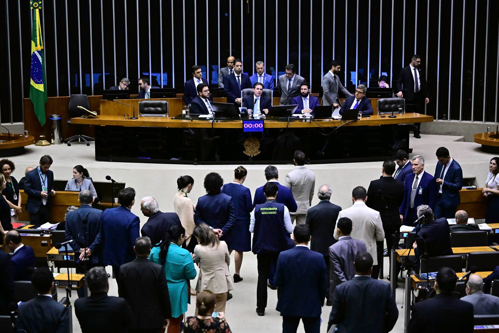 A Comissão Mista de Orçamento (CMO) aprovou nesta