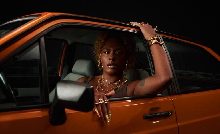 A cantora Liniker anunciou que realizará a turnê