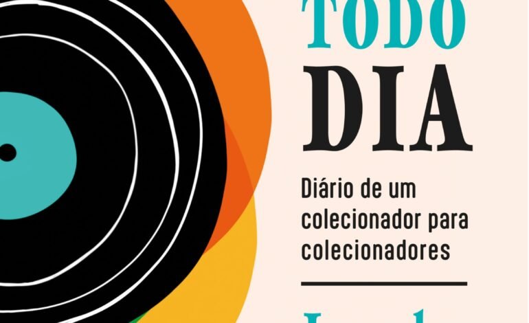 O escritor e professor Leandro Menezes lançou o