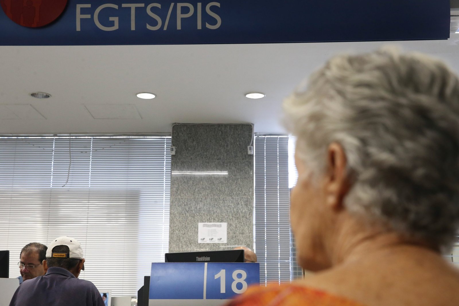 O prazo para sacar o abono salarial PIS/Pasep
